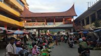New Normal Diberlakukan, Pasar Raya Padang Mulai Normal Kembali