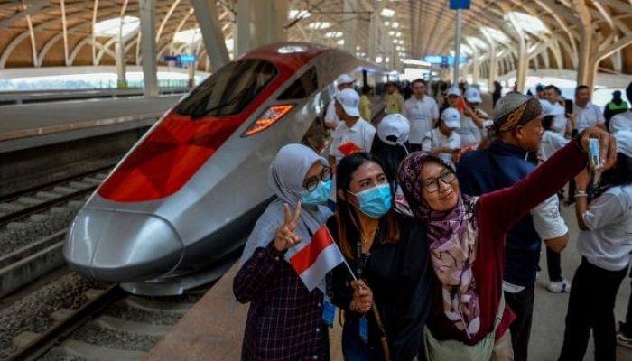 KCIC Terapkan Tarif Dinamis untuk Kereta Cepat Whoosh