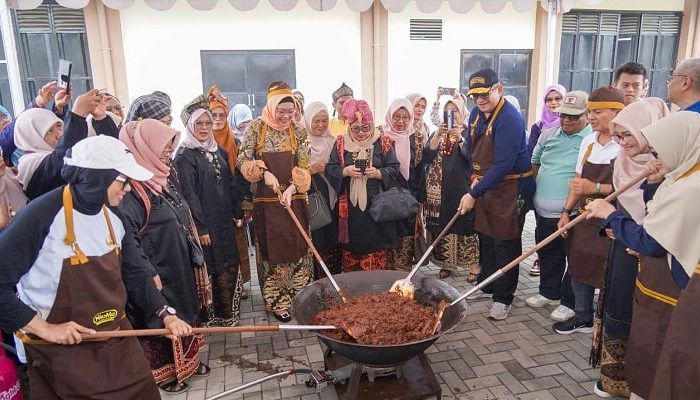 HUT ke-51 KPN Balai Kota Padang Semarak di Komplek Sentra Rendang