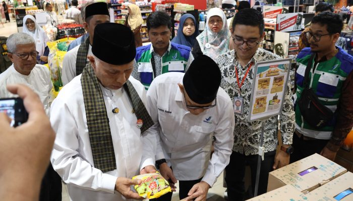 Lindungi UMKM, Mahyeldi Wajibkan Retail Terima Produk Lokal