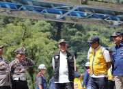 Mahyeldi Imbau Pengendara Hindari Jalan Lembah Anai yang Sedang Diperbaiki