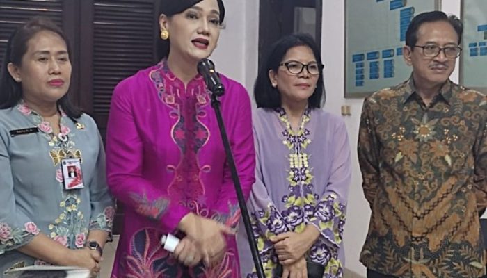 OJK Ungkap Pinjol Ilegal Gunakan Server Luar Negeri, Pengaduan Capai 8.213