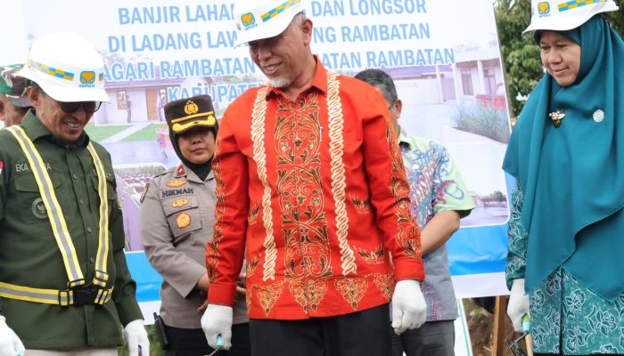 Mahyeldi Minta Percepatan Pembangunan Rumah Relokasi Korban Bencana Tanah Datar