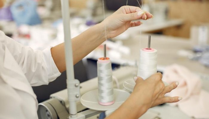 Krisis Industri Tekstil Indonesia: Penutupan Pabrik dan PHK Merajalela