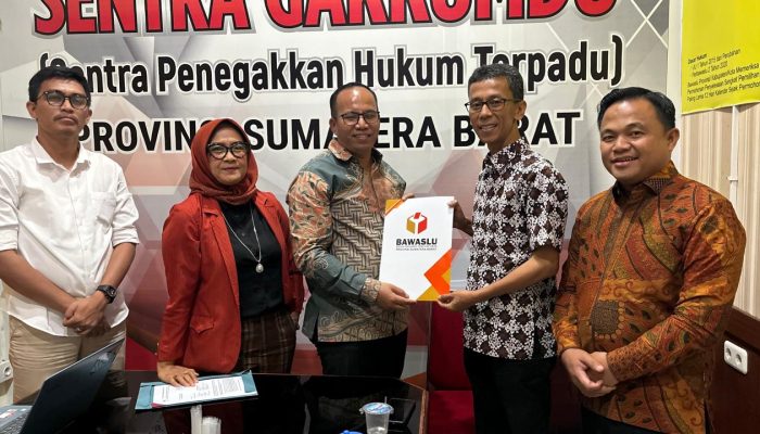 Soal Dugaan Berpihak, Tim Nofi Candra Laporkan Bawaslu Solok