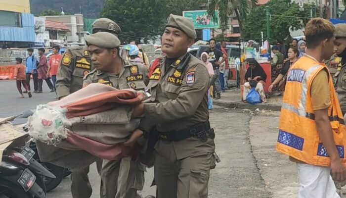 Penertiban PKL Pasar Raya Padang, Fasum Ditertibkan