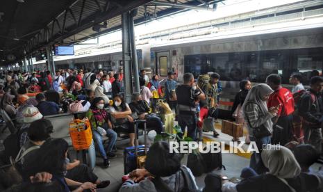 kai-catat-okupansi-puncak-arus-balik-libur-panjang-tembus-115-persen