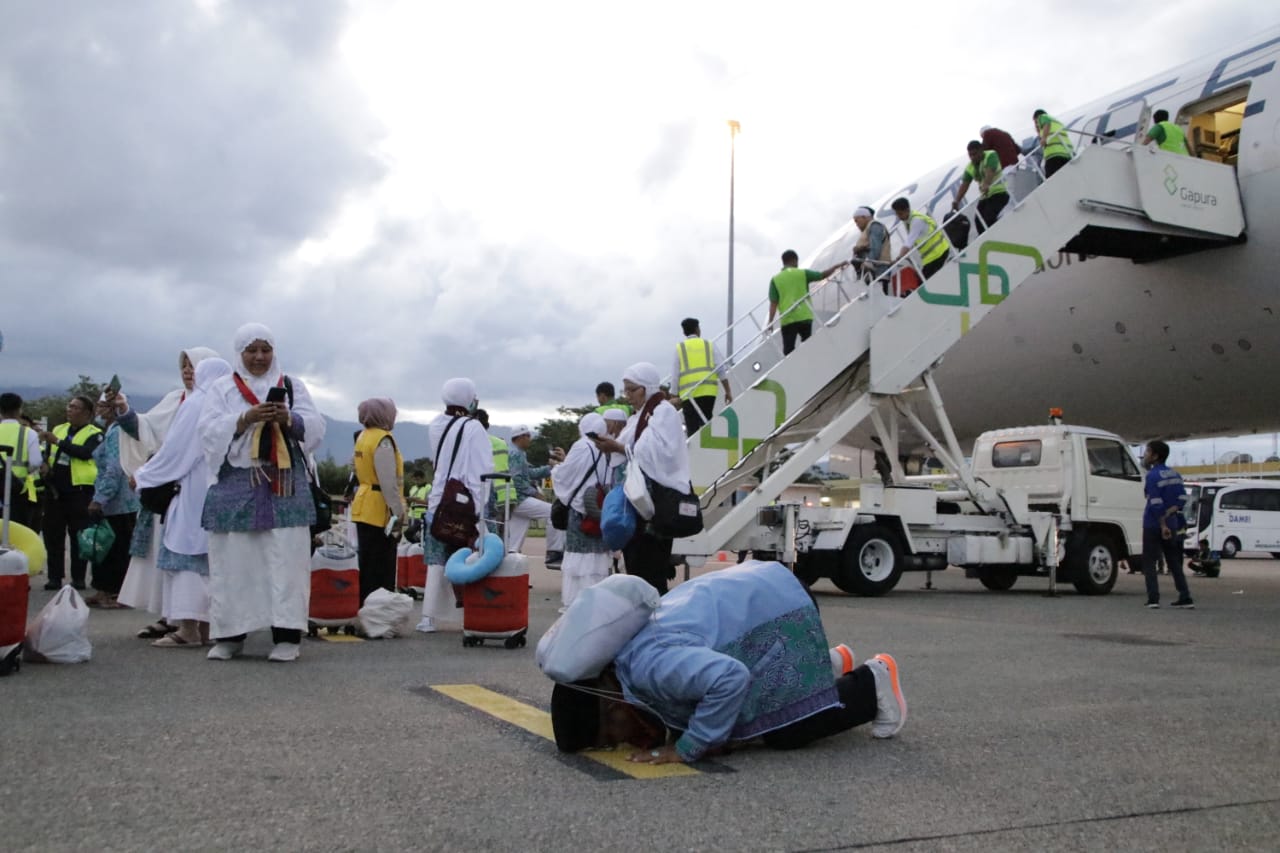 pemulangan-jemaah-haji-dimulai-besok,-kloter-1-embarkasi-padang-tiba-di-tanah-air-12-juni