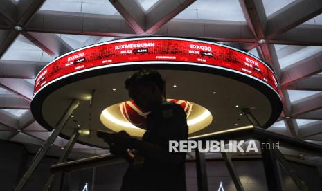 ihsg-berpotensi-menguat,-pasar-tunggu-kepastian-tarif-dari-as