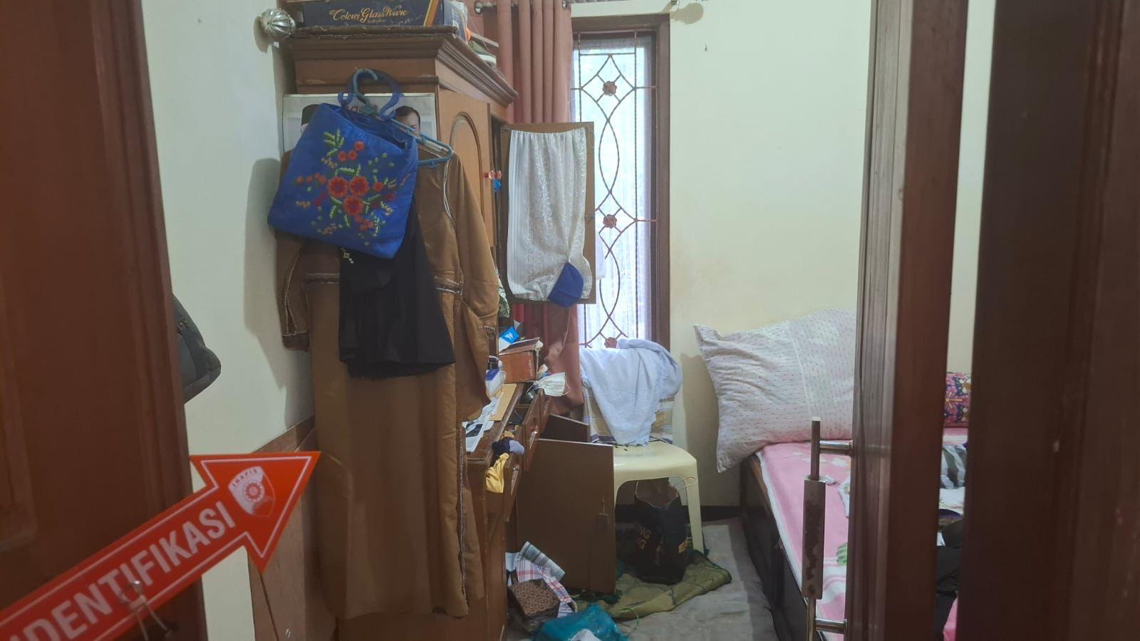 3-lansia-dirampok-dan-disekap-di-agam,-emas-setengah-kilogram-raib