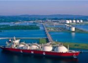 Iran Ancam Tutup Selat Hormuz, Harga Minyak Bisa Tembus 130 Dolar AS