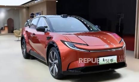toyota-sebut-satu-ev-sama-berpolusinya-dengan-3-mobil-hibrid,-ini-bantahan-lembaga-penelitian-china