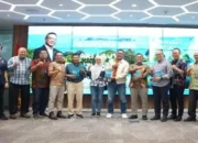 Direktur PT Perikanan Indonesia Luncurkan Buku, Ajak Masyarakat tak Lagi Membelakangi Laut