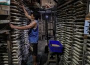 Kementerian UMKM Siapkan 4 Langkah Hadapi Risiko Banjir Produk China