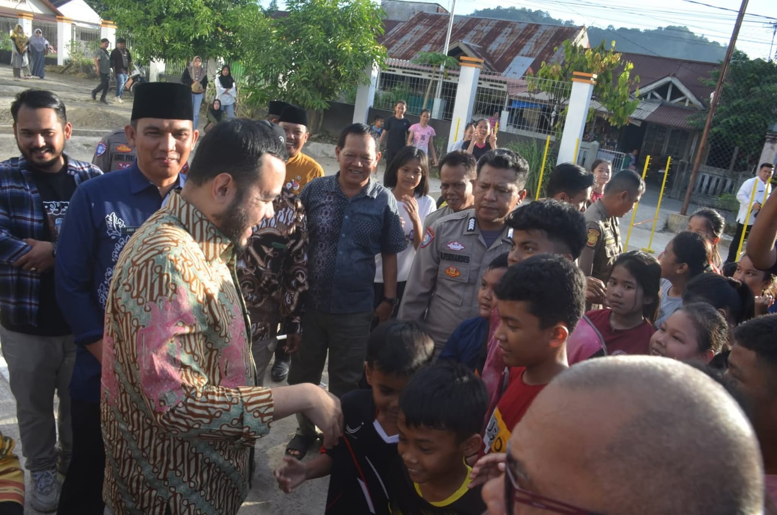 warga-jadikan-masjid-jamiak-baitul-makwa-pampangan-padang-pusat-aktivitas,-mulai-dari-pengajian-hingga-olahraga