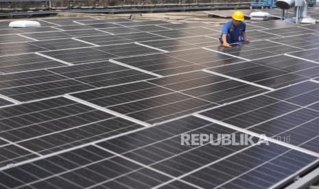 proyek-panel-surya-pertamina–longi-perkuat-transisi-energi-nasional