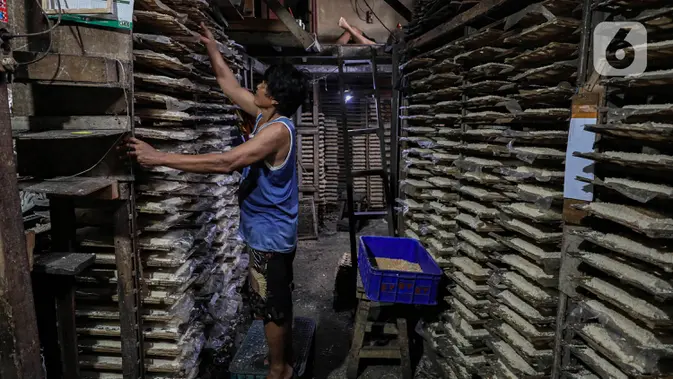 usaha-mikro-bakal-kena-dampak,-pemerintah-diminta-tak-kerek-harga-bbm-imbas-perang-iran-israel