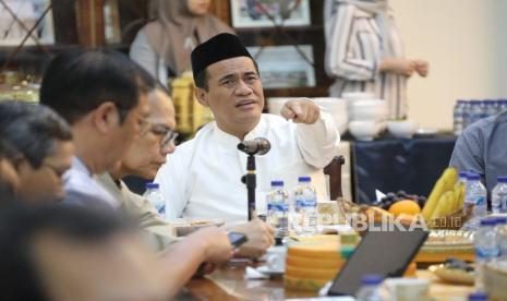 mentan-gelar-rapat-maraton-akhir-pekan,-kebut-swasembada-gula-dan-hilirisasi-perkebunan