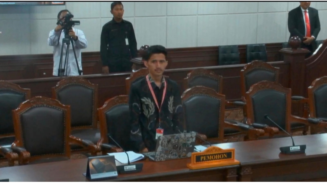 soroti-sulitnya-akses-bantuan-hukum,-mahasiswa-ui-asal-sumbar-ajukan-uji-materi-uu-advokat-ke-mahkamah-konstitusi