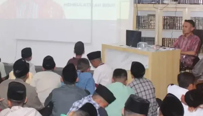 PPM Diniyyah Pasia Kukuhkan Pondasi Ibadah Santri Baru Lewat Orientasi Intensif