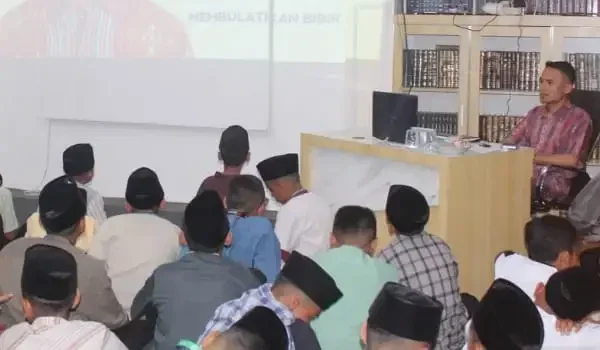 ppm-diniyyah-pasia-kukuhkan-pondasi-ibadah-santri-baru-lewat-orientasi-intensif