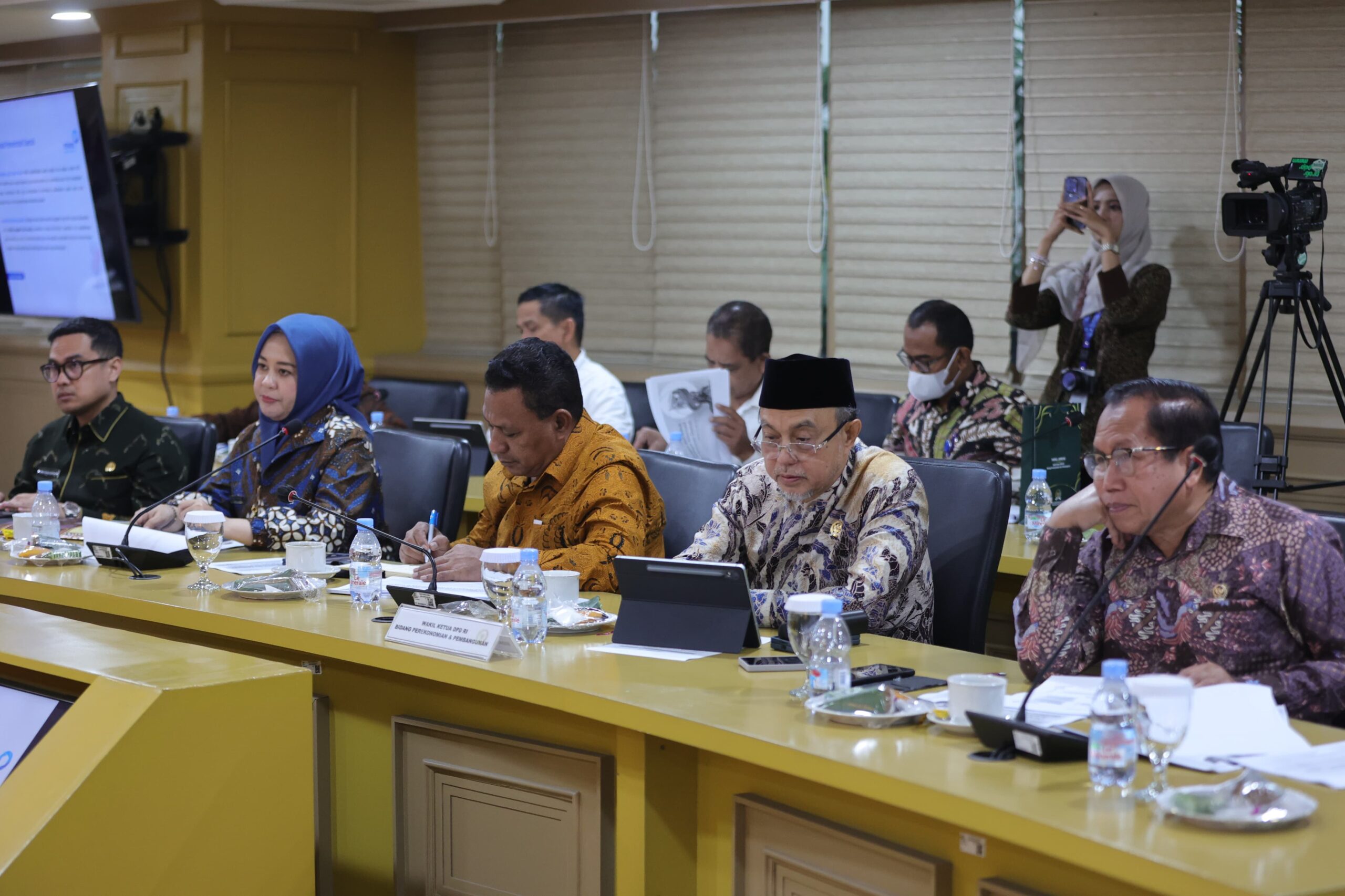 masih-bergantung-dana-transfer-pusat,-anggaran-habis-hanya-untuk-belanja-pegawai,-pemda-sulit-buat-terobosan