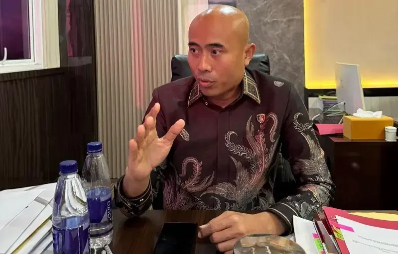 perang-tambang-ilegal-di-sumbar:-42-orang-ditangkap,-wpr-jadi-solusi-legal