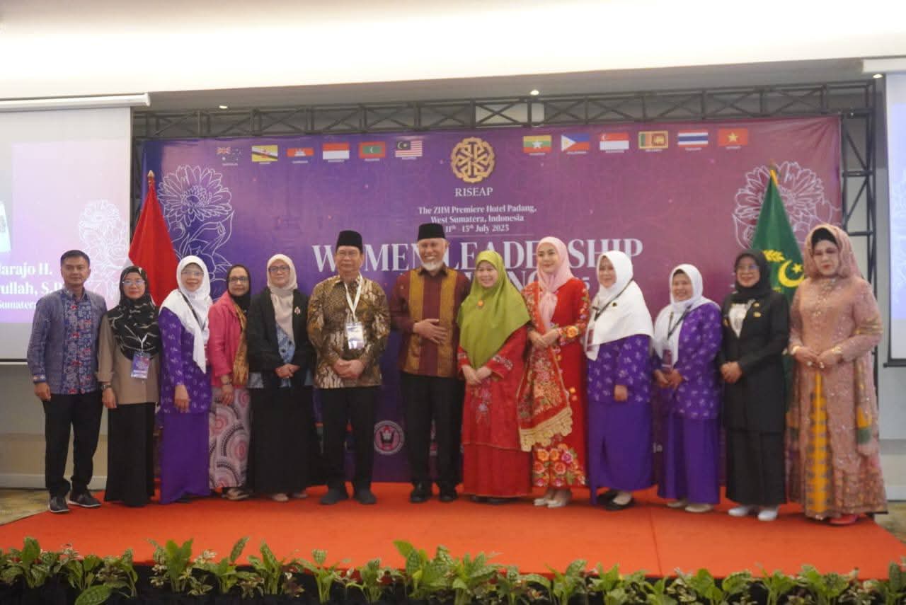 dikunjungi-delegasi-berbagai-negara,-padang-jadi-panggung-perempuan-islam-dunia