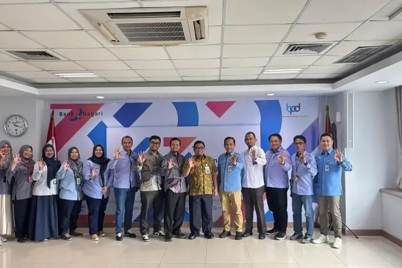 bank-nagari-dan-rs-unand-tingkatkan-kerjasama-strategis-dalam-layanan-kesehatan-dan-keuangan