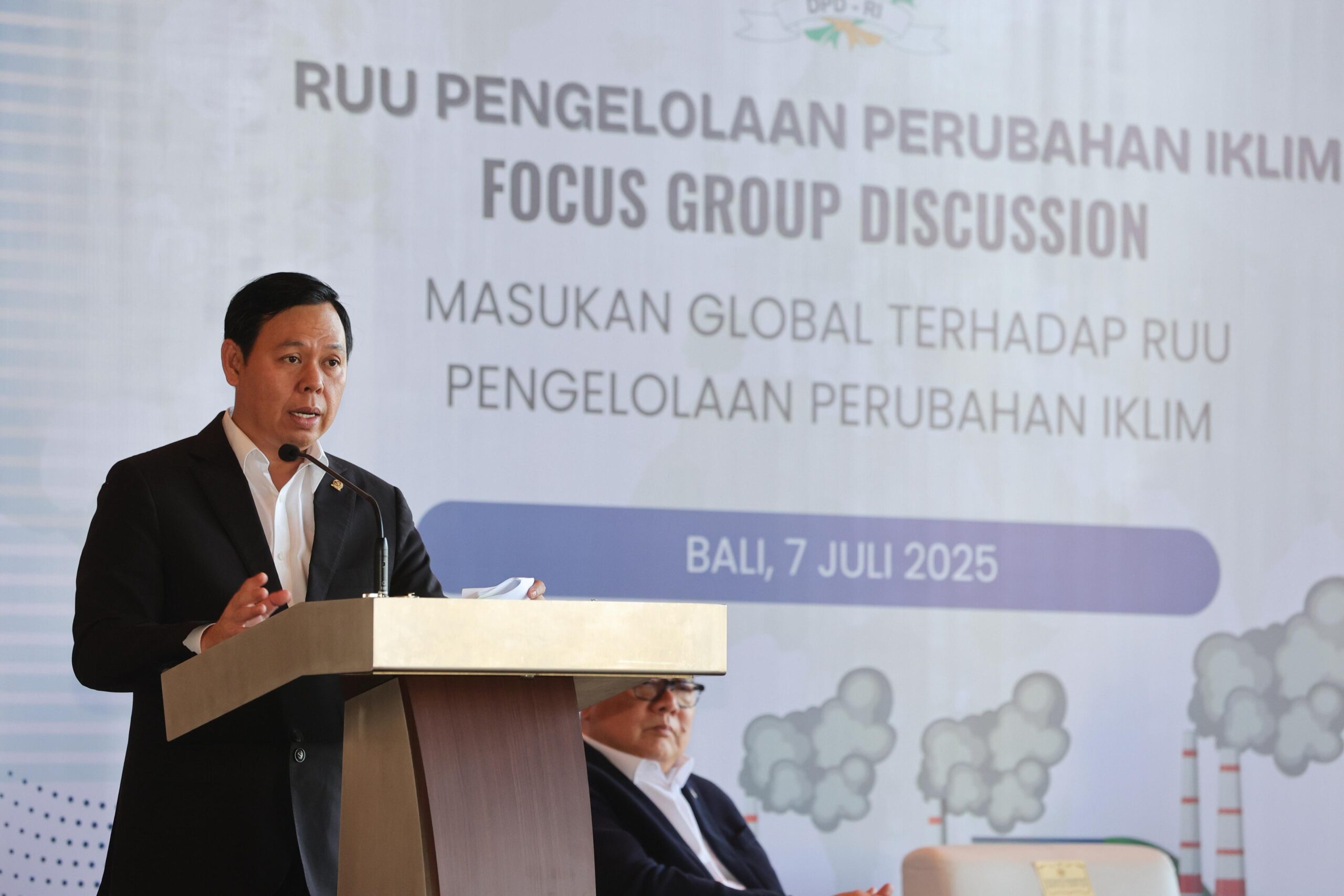 ketua-dpd-ri-ingatkan-kewenangan-dan-partisipasi-pemerintah-dan-masyarakat-tidak-diabaikan-dalam-perda-rtrw