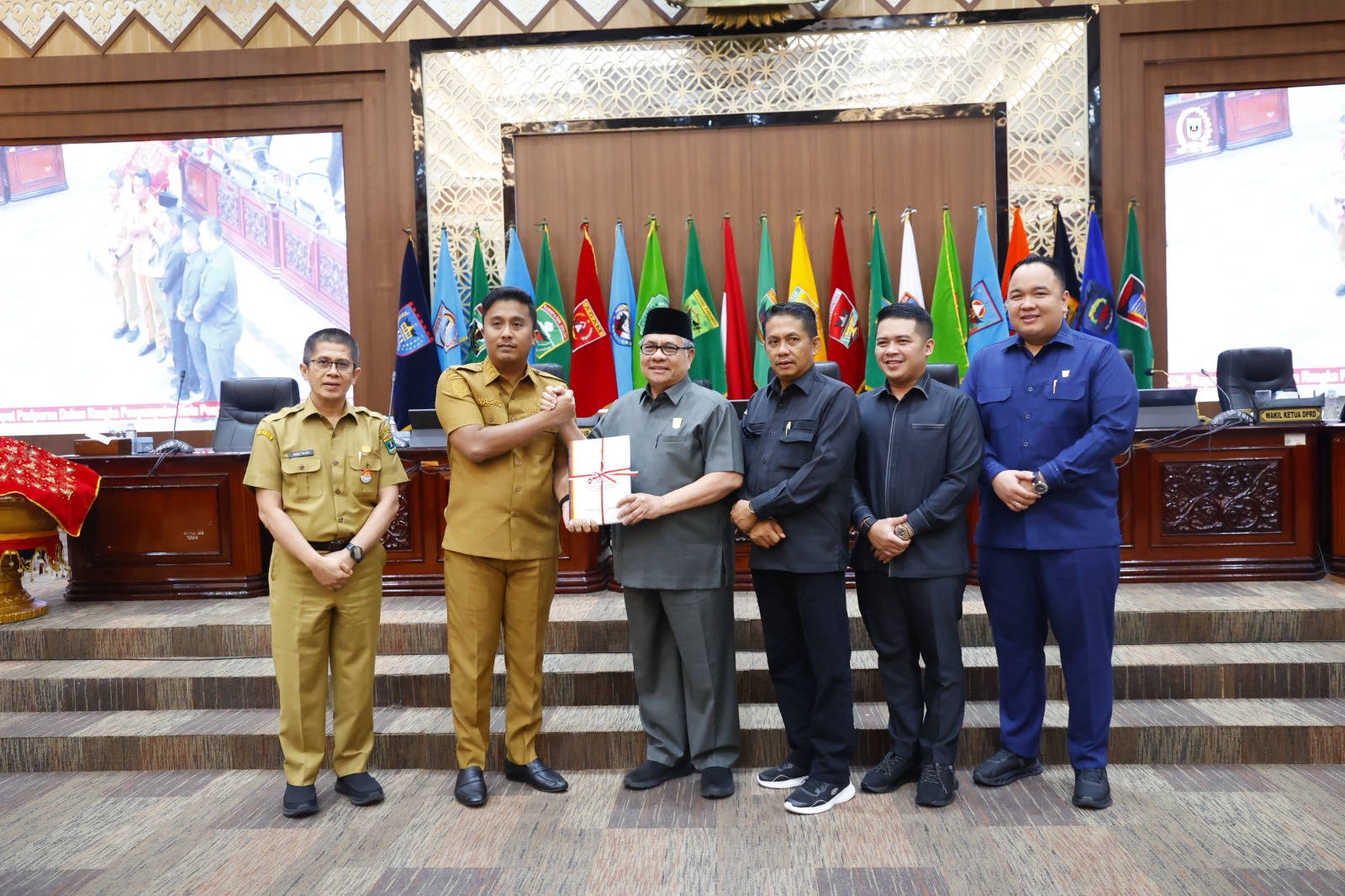 gawat,-kebijakan-efisiensi-pemerintah-pusat-berdampak-sumbar-alami-tekanan-dan-defisit-keuangan