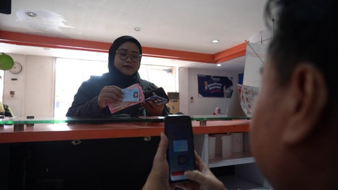 salurkan-bsu-ke-13.700-pekerja-di-depok,-posind-maksimalkan-layanan-pospay