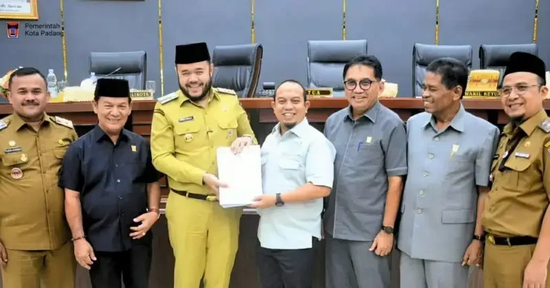 pastikan-anggaran-tepat-sasaran,-ketua-dprd-apresiasi-penyerahan-kua-ppas-2026