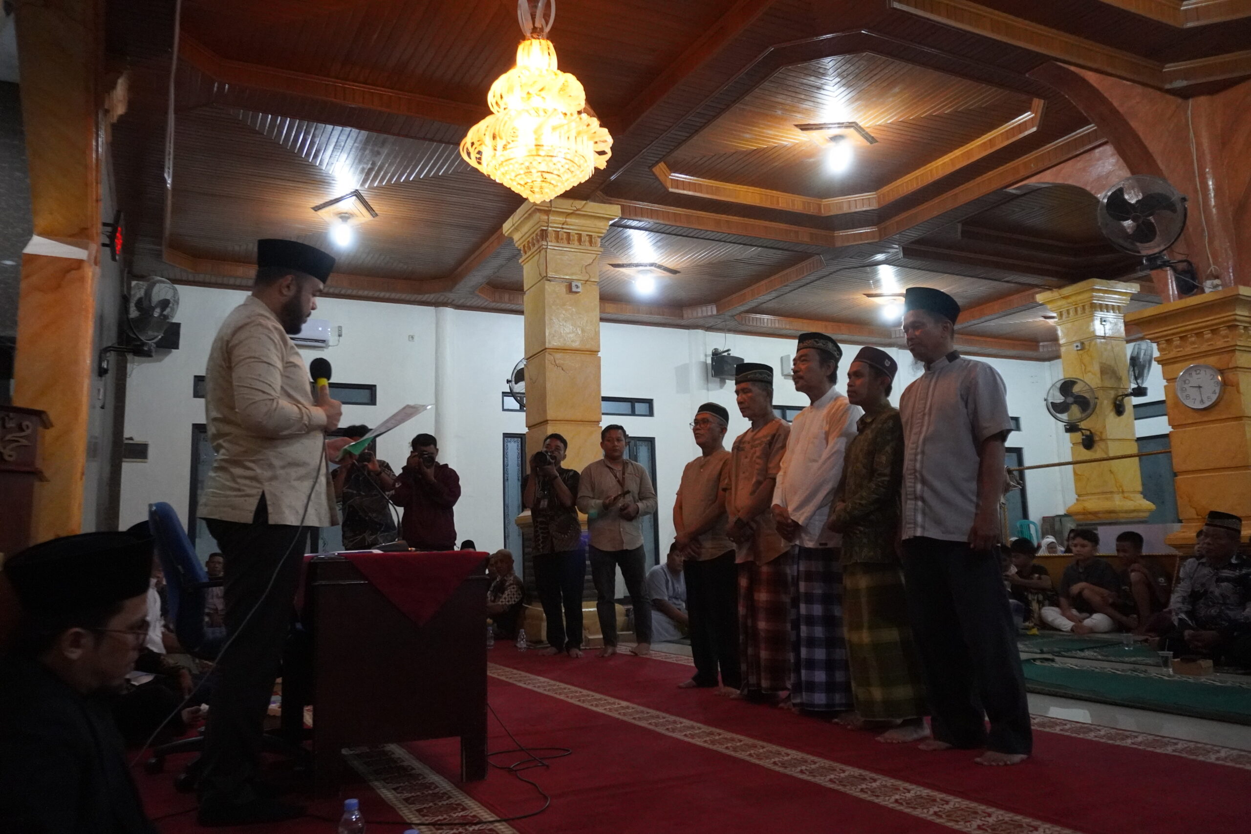 peringatan-1-muharram-1447-h-di-masjid-darul-jadid-pondok-ranah,-walikota-padang-hadir-bersama-warga:-momen-spiritualitas,-kebersamaan,-dan-pelantikan-pengurus-baru-masjid