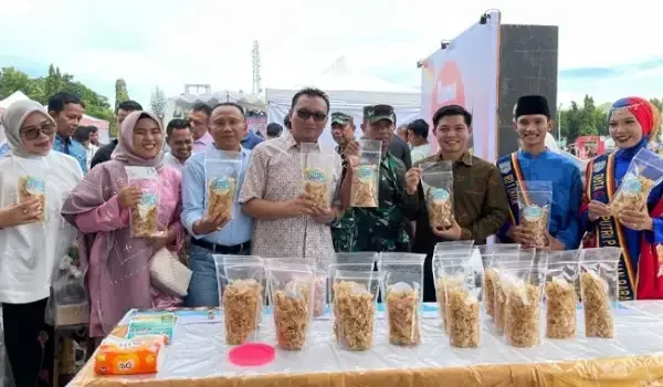 dinas-kebudayaan-dan-dprd-sumbar-gelar-festival-rang-mudo-tali-tigo-sapilin-di-pasbar