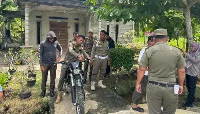 Satpol PP Meranti Jemput Paksa Empat Kendaraan Dinas