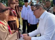Baznas Bukittinggi Salurkan Zakat Rp281 Juta untuk Siswa