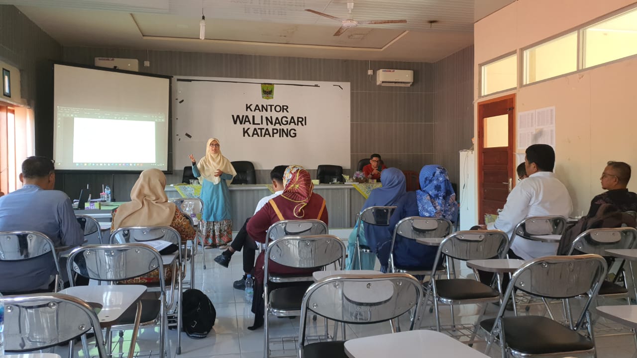 dekan-fbs-unp-buka-kegiatan-pengabdian-prodi-sastra-indonesia-di-nagari-katapiang