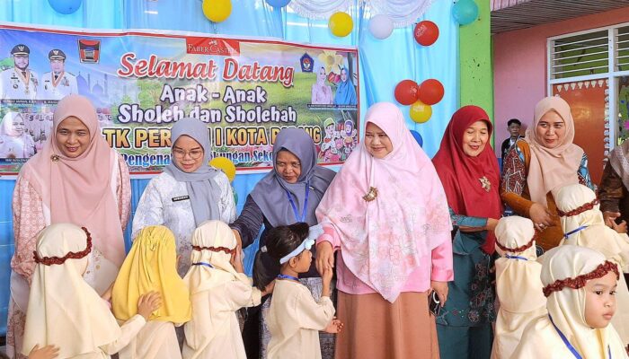 Sri Hayati Tinjau MPLS, Yayasan Pertiwi Dukung Pendidikan Dini