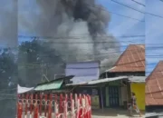 Api Lahap Rumah dan Toko di Lubeg, Rugi Rp500 Juta