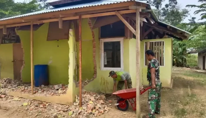 TNI Renovasi Mushala Al-Muhajirin di Nagari Sungai Kambut