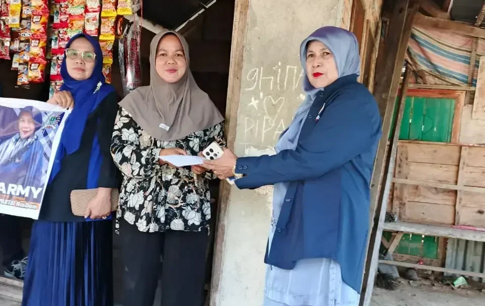 endarmy-salurkan-modal-usaha-ringan-untuk-umkm-di-pariaman