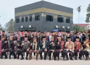 Gubernur Mahyeldi Tekankan Penguatan Adat Minang Saat Batagak Pangulu Panampuang