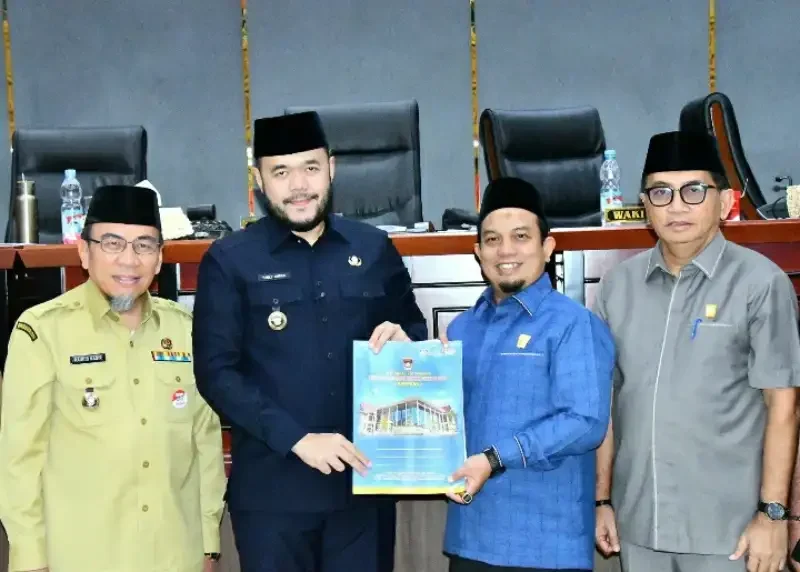 di-paripurna-dprd-pengesahan-rpjmd-2025–2029,-walikota-tegaskan-padang-menuju-kota-pintar-dan-sehat-berlandaskan-agama-dan-budaya