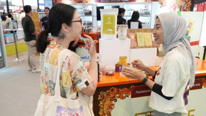ikuti-pameran-internasional-di-singapura,-umkm-binaan-bri-ini-buktikan-kekuatan-produk-lokal-di-kancah-global