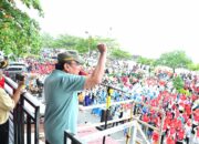 Aksi Massal Bersihkan Pantai Padang: Wujud Gotong Royong Jaga Ikon Wisata