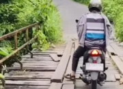 Jembatan Rusak Parah di Agam Ancam Warga, Perbaikan Mendesak!