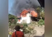 Rumah Guru di Agam Rata dengan Tanah Dilalap Api, Kerugian 300 Juta
