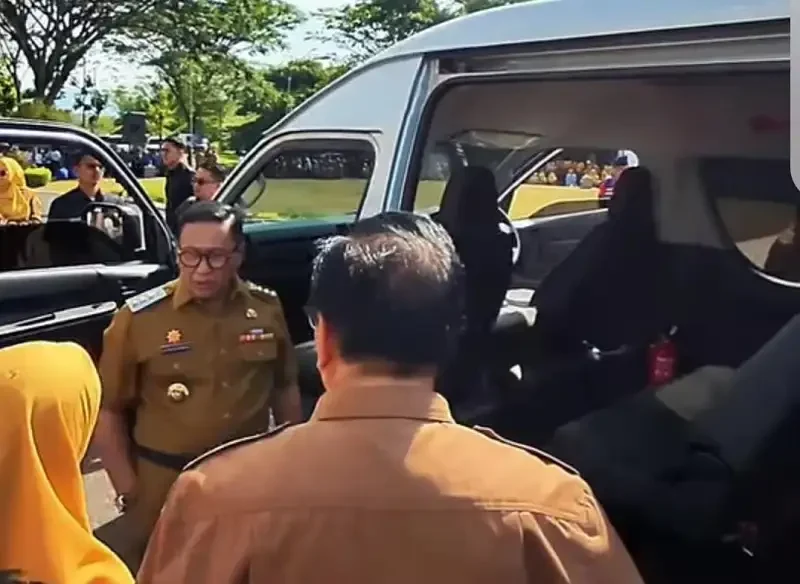 melalui-bantuan-csr-bank-nagari,-rsud-bukittinggi-punya-mobil-antar-jemput-pasien