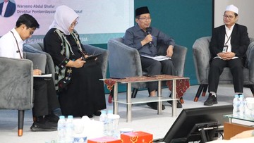 baznas-kick-off-izn-2025,-zakat-ditegaskan-jadi-instrumen-pembangunan